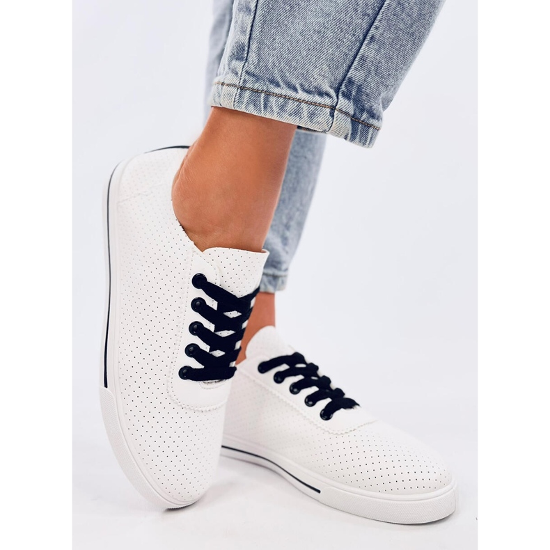 Deportivas caladas de mujer Costier Black blanco 2