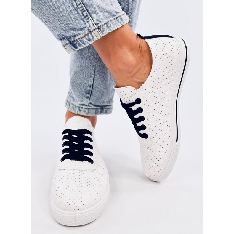 Deportivas caladas de mujer Costier Black blanco 1 Deportivas caladas de mujer Costier Black blanco 1