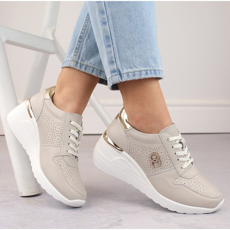 Zapatos deportivos cuña mujer piel beige S.Barski LR810 1