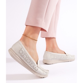 Mocasines de mujer calados blancos 3
