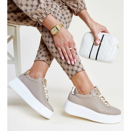 Zapatillas de cuero beige oscuro de Karino 1