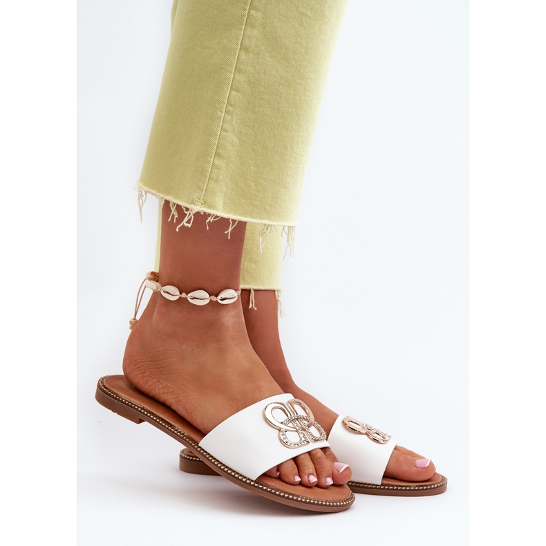 Chanclas de mujer con decoración de piel ecológica en tacones planos, Sadria blanca blanco 2