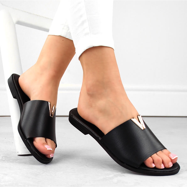 Chanclas de mujer negras de tacón bajo eVento 7736 negro 1