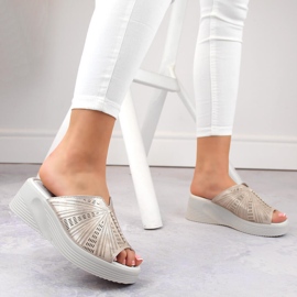 Sandalias cuña mujer piel doradas cómodas S.Barski LR275 dorado 2