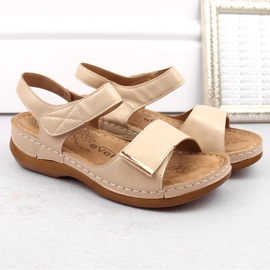 Sandalias cómodas de mujer con velcro, beige eVento 0146 5