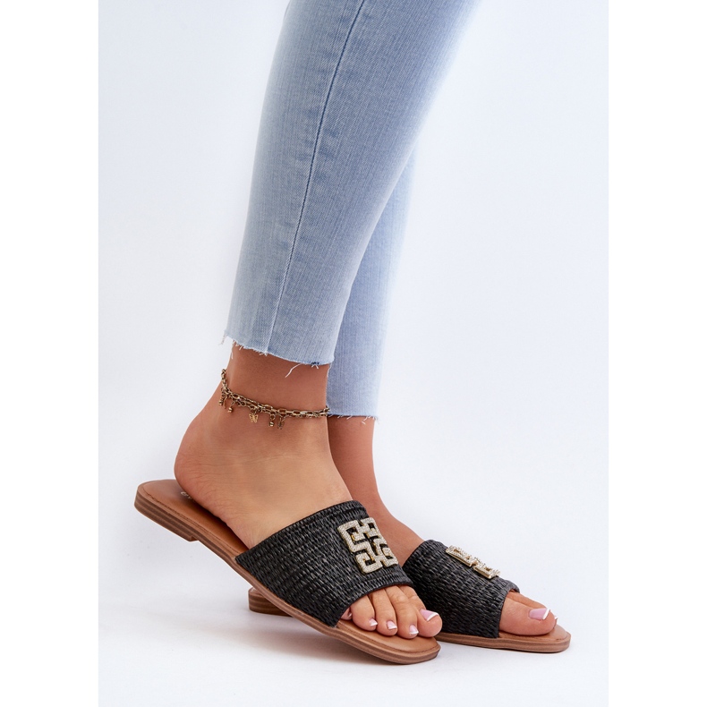 Chanclas planas de mujer con trenza y adorno, Negro Omenna 1