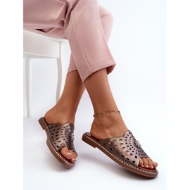 Chanclas de mujer brillantes de tacón plano con decoración cobre Ebirena marrón 6