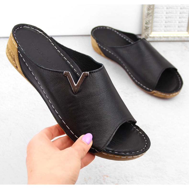 Chanclas mujer piel negra T.Sokolski L211 negro 1