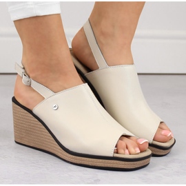 Sandalias cuña mujer piel beige Filippo DS6027 3