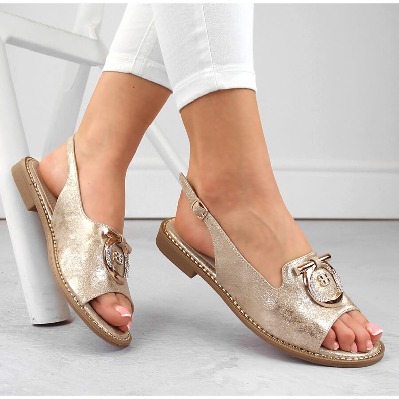 Sandalias de mujer cómodas con adorno dorado S.Barski 053 1