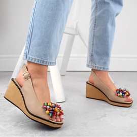 Sandalias cuña de piel beige con abalorios de colores Filippo DS6021 2