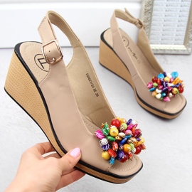 Sandalias cuña de piel beige con abalorios de colores Filippo DS6021 4