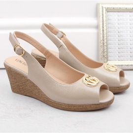 Sandalias cuña mujer con adorno beige Vinceza 58300 4