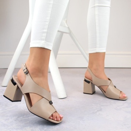 Sandalias de mujer beige con tacón decorativo, Vinceza 62111 2