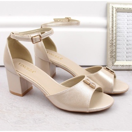 Sandalias mujer tacón dorado Vinceza 20242 5