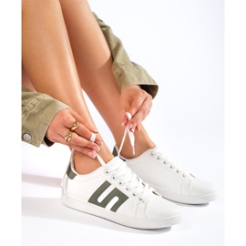 Zapatillas de mujer blancas y verdes. blanco 1