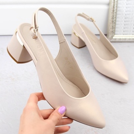 Sandalias elegantes de mujer con puntera completa y perlas beige Sergio Leone SK175 5
