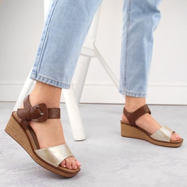Sandalias cuña mujer con hebilla dorada Sergio Leone SK302 dorado 4