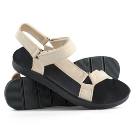 Sandalias deportivas de mujer beige con cierre de velcro. 1