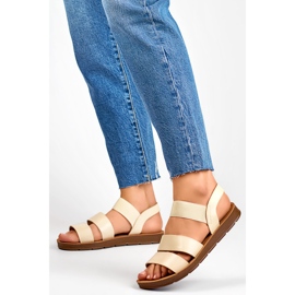 Sandalias slip-on mujer beige con goma elástica 3