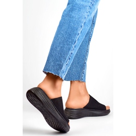 Chanclas de mujer suaves negras con plataforma y parte superior de calcetín negro 2