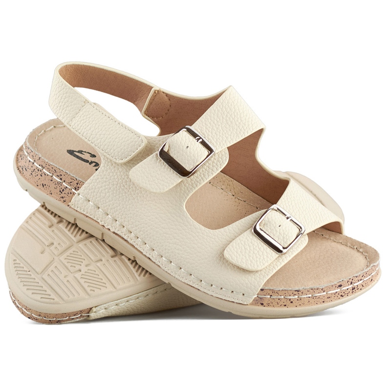 Sandalias cómodas de mujer beige con cierre de velcro. 1