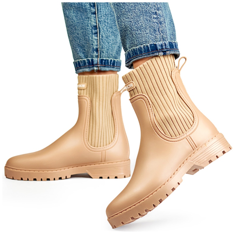 Botas de agua de mujer beige con parte superior tipo calcetín elástico 2 Botas de agua de mujer beige con parte superior tipo calcetín elástico 2