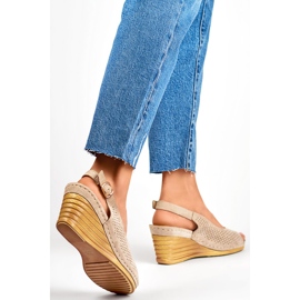 Goodin Sandalias cuña caladas beige 2
