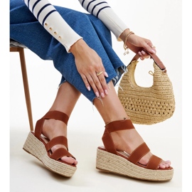 Sandalias cuña Minna marrón 2