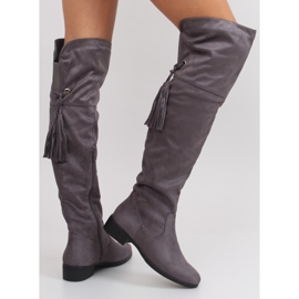 Botas mosqueteras gris con flecos 1 Botas mosqueteras gris con flecos 1