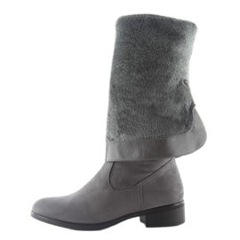 Botas mosqueteras gris con flecos 2 Botas mosqueteras gris con flecos 2