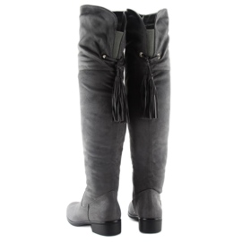 Botas mosqueteras gris con flecos 5