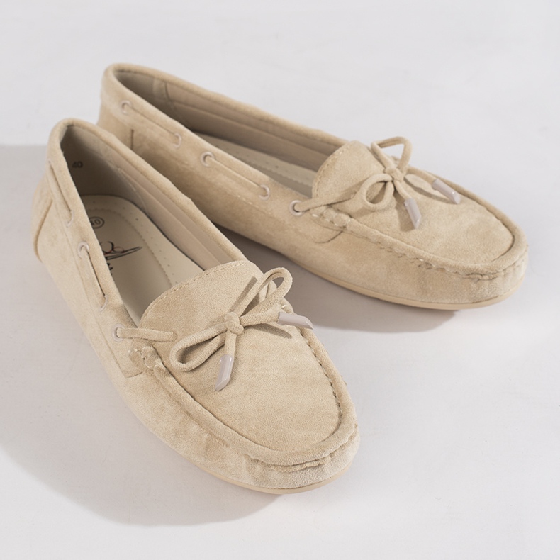 Mocasines cómodos de mujer en ante beige 1 Mocasines cómodos de mujer en ante beige 1