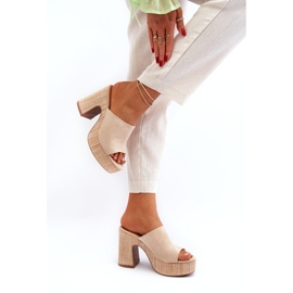 Chanclas de mujer beige con tacones altos 3 Chanclas de mujer beige con tacones altos 3