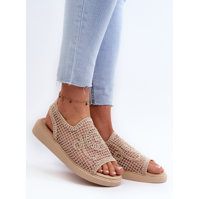 Sandalias Mujer Beige Caladas con Plataforma Mennita 2