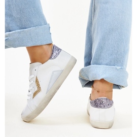 Deportivas blancas con efecto desgastado de Gombola blanco 4