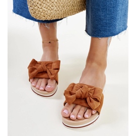 Mules marrones de tacón bajo de Mikhaila marrón 3