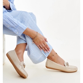 Mocasines beige decorados con pedrería Adiba 1 Mocasines beige decorados con pedrería Adiba 1