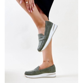 Zapatos Muna verdes perforados 3