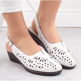 Sandalias de mujer cómodas de piel totalmente caladas, blanco, T.Sokolski L24-27 4