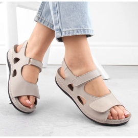Sandalias mujer de piel con velcro, gris claro T.Sokolski L24-158 1