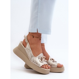 Sandalias De Mujer Con Plataforma Y Cuña Con Adorno Dorado Janesca 2