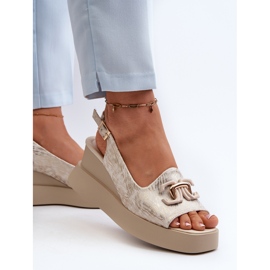 Sandalias De Mujer Con Plataforma Y Cuña Con Adorno Dorado Janesca 5