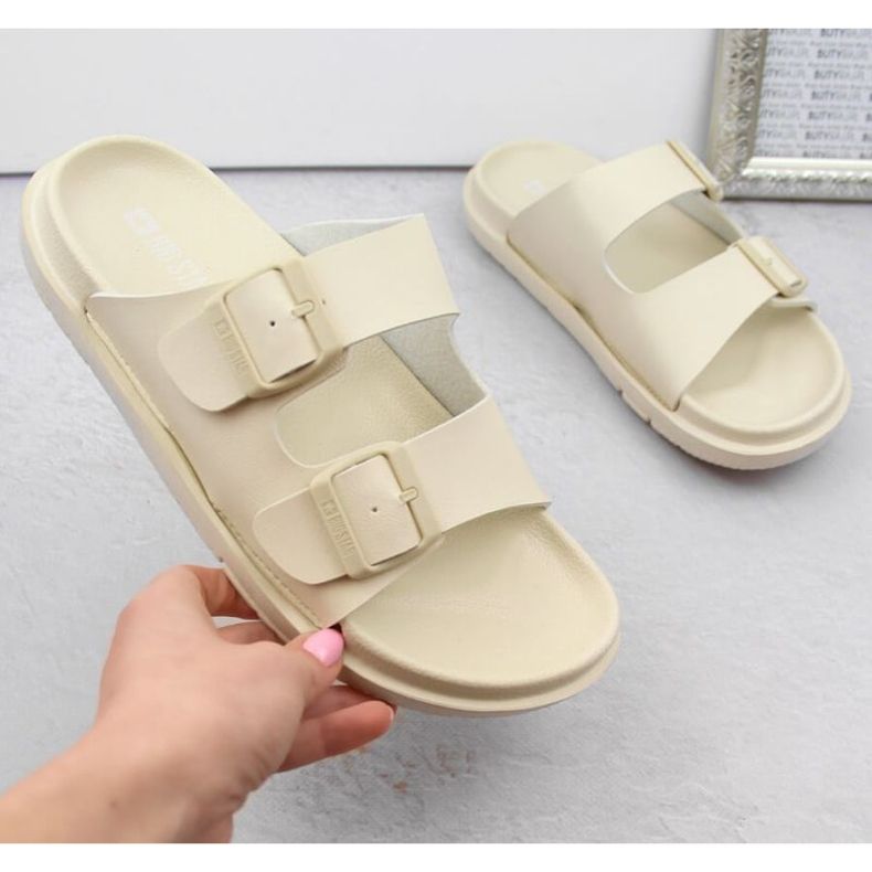 Chanclas de espuma con hebillas Big Star W INT2004C beige 1