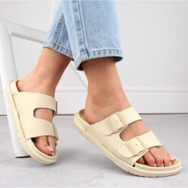 Chanclas de espuma con hebillas Big Star W INT2004C beige 2