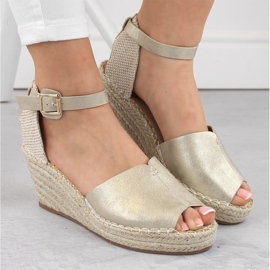 Sandalias mujer alpargatas en cuñas doradas eVento dorado 9