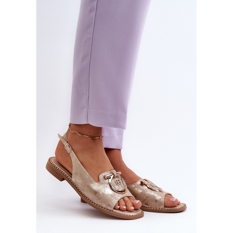 Sandalias de mujer elegantes con decoración dorada en tacones planos, dorado S.Barski KV27-053 2