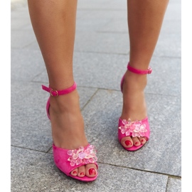 Sandalias de tacón con decoración Rahalia. rosa 1