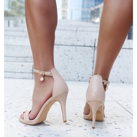 Sandalias Taqwa de piel ecológica con tacón beige 2