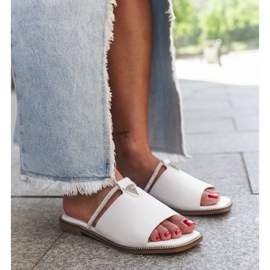 Chanclas con aplicación de piel Antari blanco 1